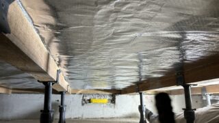 【施工事例】住宅の床下にサーモバリアエアーを取付 冬でも快適な部屋を実現
